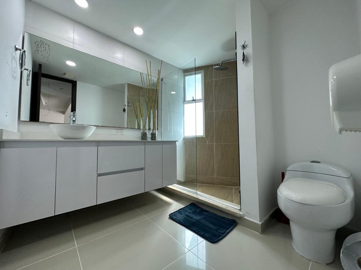 Apartamento 2 Dormitorios. Salida Directa Al Mar. Vista A La Cienaga Cartagena
